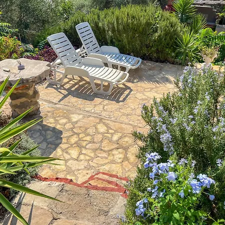 Casa vacanze Robinson Ina 2 *