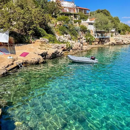 Semesterbostad Robinson Ina 2